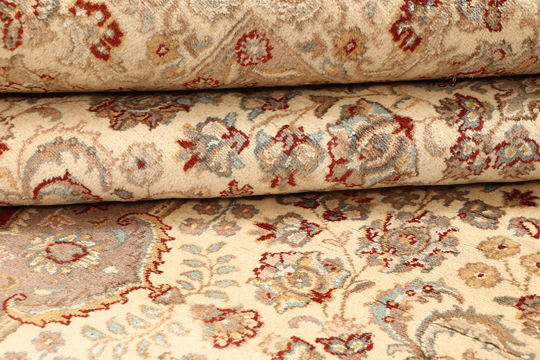 Blanched Almond Isfahan 6' 7 x 10' - No. 68456 - ALRUG Rug Store