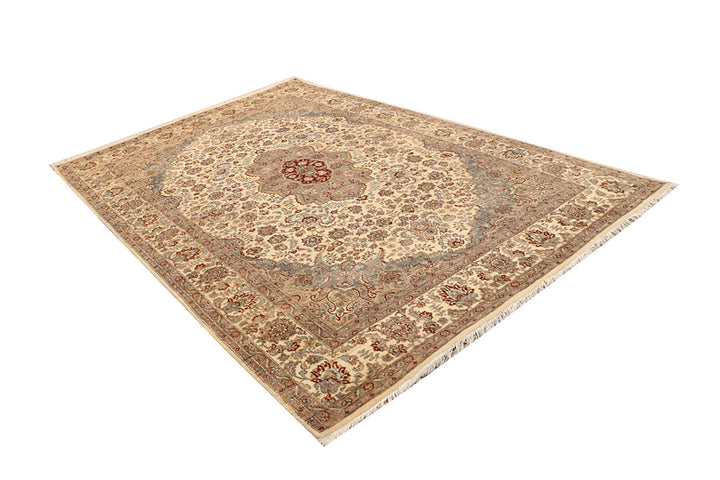 Blanched Almond Isfahan 6' 7 x 10' - No. 68456 - ALRUG Rug Store