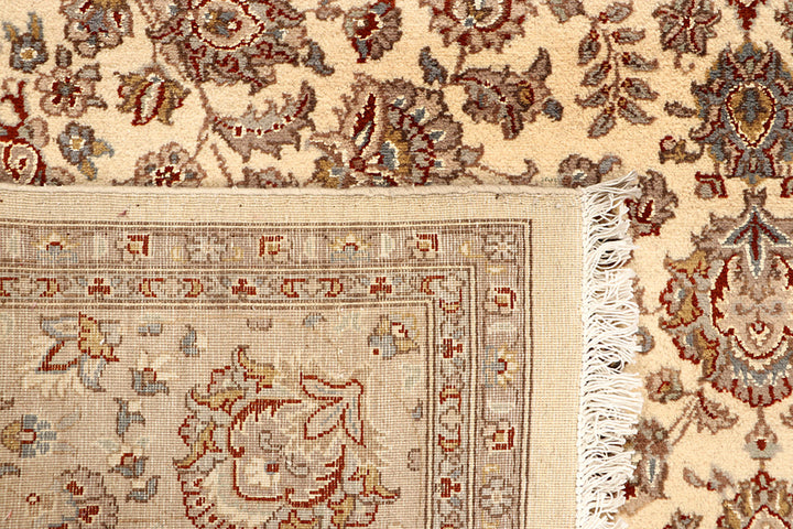 Blanched Almond Isfahan 6' 7 x 9' 10 - No. 68458 - ALRUG Rug Store