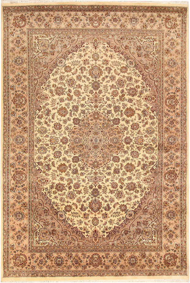 Blanched Almond Isfahan 6' 7 x 9' 10 - No. 68458 - ALRUG Rug Store