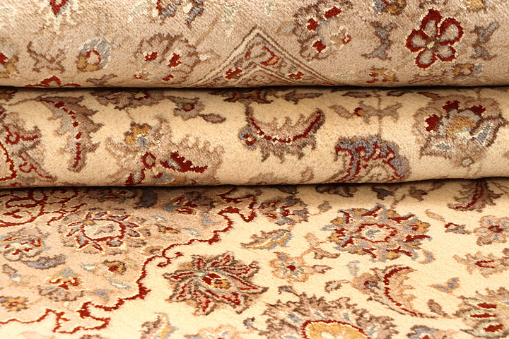 Blanched Almond Isfahan 6' 7 x 9' 10 - No. 68460 - ALRUG Rug Store