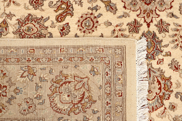 Blanched Almond Isfahan 6' 7 x 9' 10 - No. 68460 - ALRUG Rug Store