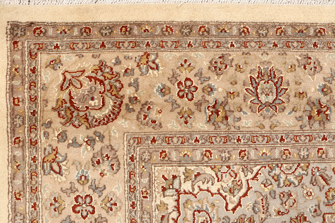 Blanched Almond Isfahan 6' 7 x 9' 8 - No. 68461 - ALRUG Rug Store