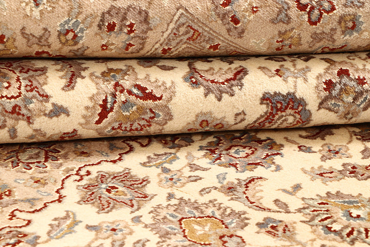 Blanched Almond Isfahan 6' 7 x 9' 8 - No. 68461 - ALRUG Rug Store