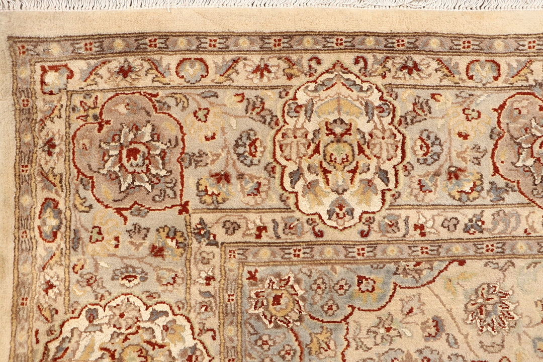 Blanched Almond Isfahan 6' 6 x 9' 9 - No. 68463 - ALRUG Rug Store