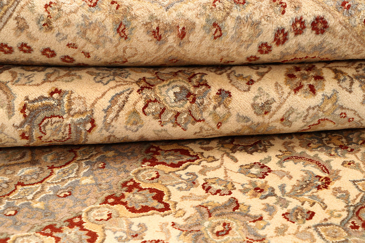 Blanched Almond Isfahan 6' 5 x 9' 6 - No. 68464 - ALRUG Rug Store