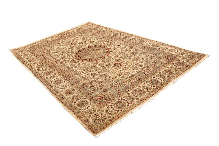 Blanched Almond Isfahan 6' 6 x 9' 7 - No. 68466 - ALRUG Rug Store