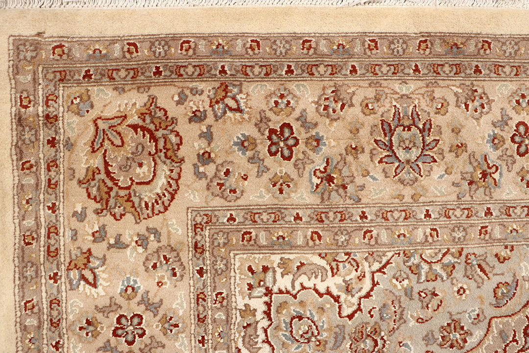 Blanched Almond Isfahan 6' 6 x 9' 9 - No. 68467 - ALRUG Rug Store