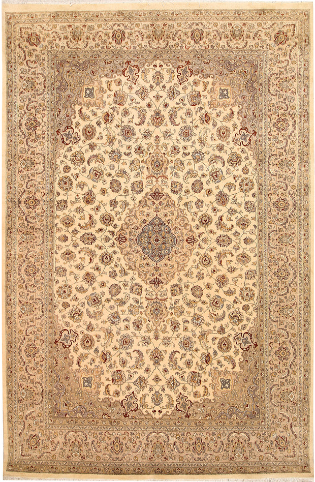 Blanched Almond Isfahan 6' 6 x 9' 9 - No. 68474 - ALRUG Rug Store
