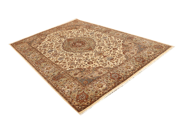 Blanched Almond Isfahan 6' 8 x 9' 6 - No. 68478 - ALRUG Rug Store