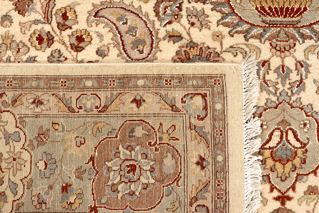 Blanched Almond Isfahan 6'  8" x 9'  6" - No. QA84412