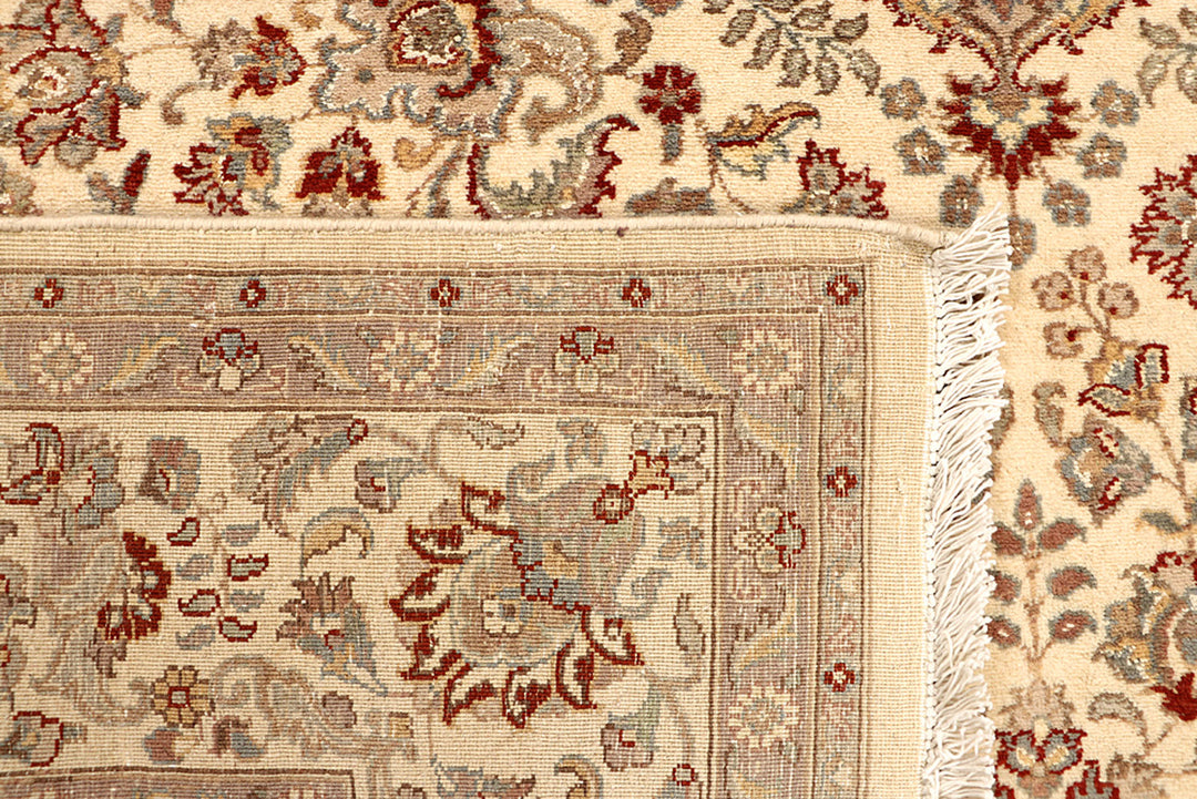 Blanched Almond Isfahan 6' 5 x 9' 7 - No. 68479 - ALRUG Rug Store
