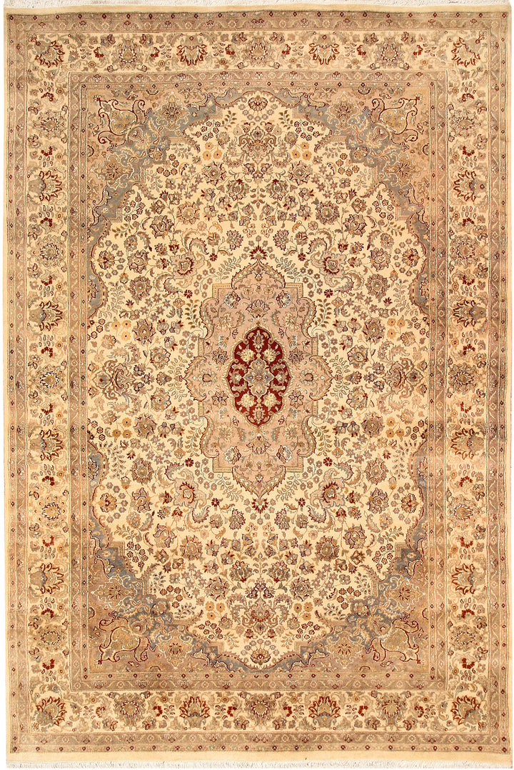 Blanched Almond Isfahan 6' 5 x 9' 7 - No. 68479 - ALRUG Rug Store