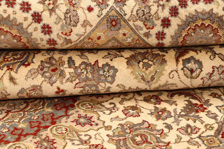 Blanched Almond Isfahan 6' 8 x 9' 11 - No. 68480 - ALRUG Rug Store