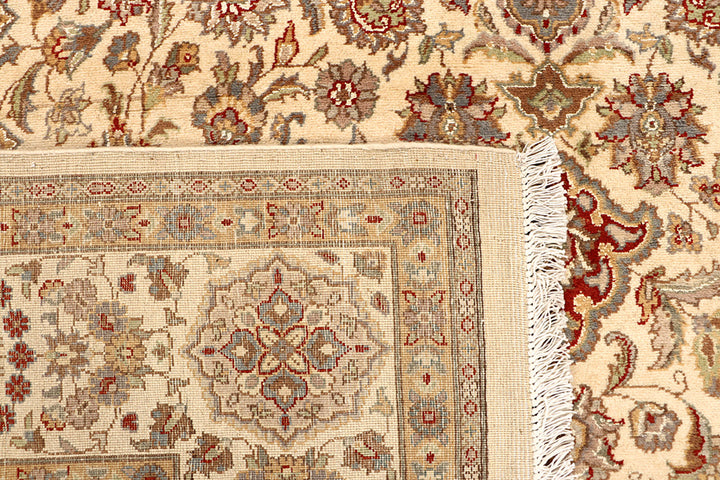 Blanched Almond Isfahan 6' 8 x 9' 11 - No. 68480 - ALRUG Rug Store