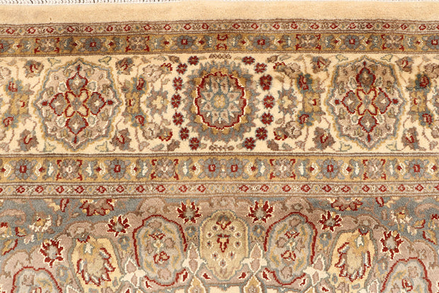 Blanched Almond Isfahan 6' 6 x 9' 9 - No. 68482 - ALRUG Rug Store