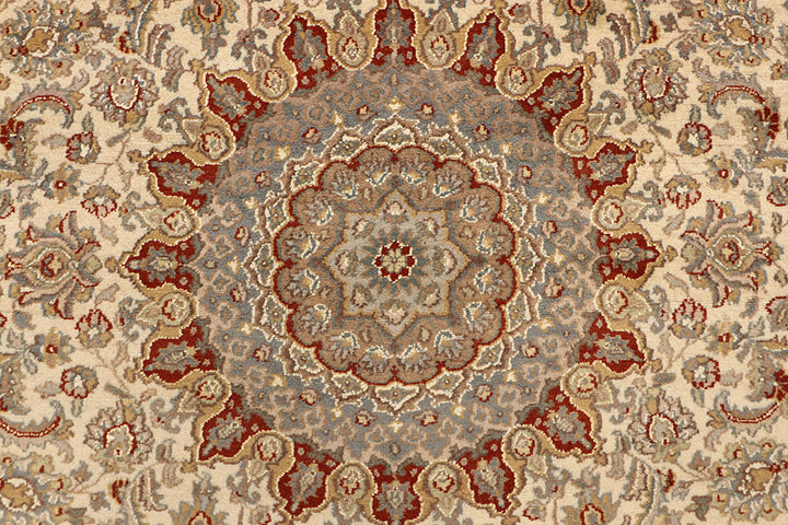 Blanched Almond Isfahan 6' 6 x 9' 9 - No. 68482 - ALRUG Rug Store