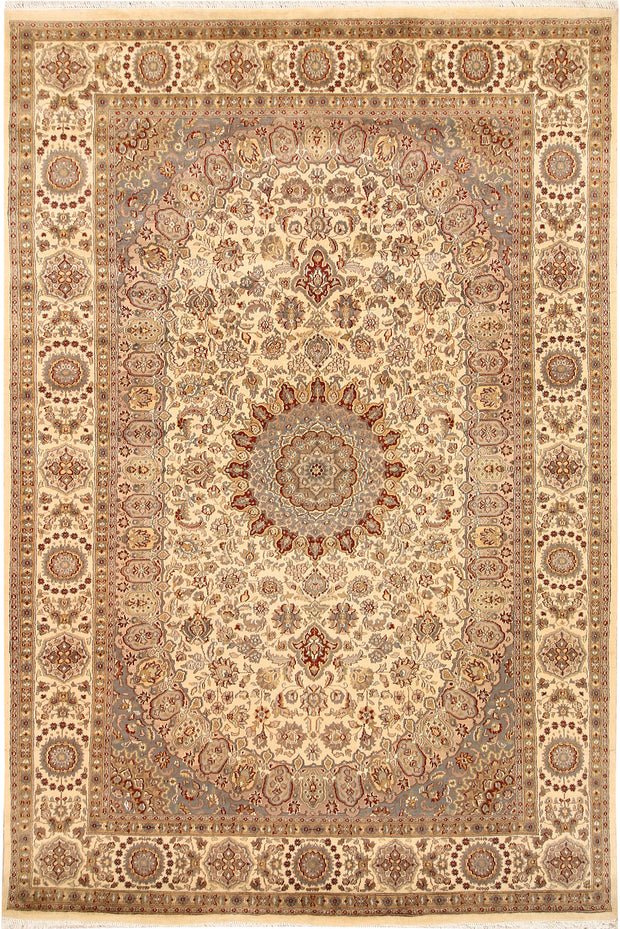 Blanched Almond Isfahan 6' 6 x 9' 9 - No. 68482 - ALRUG Rug Store