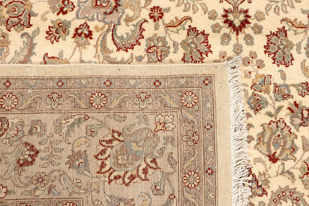 Blanched Almond Isfahan 6' 8 x 9' 9 - No. 68487 - ALRUG Rug Store