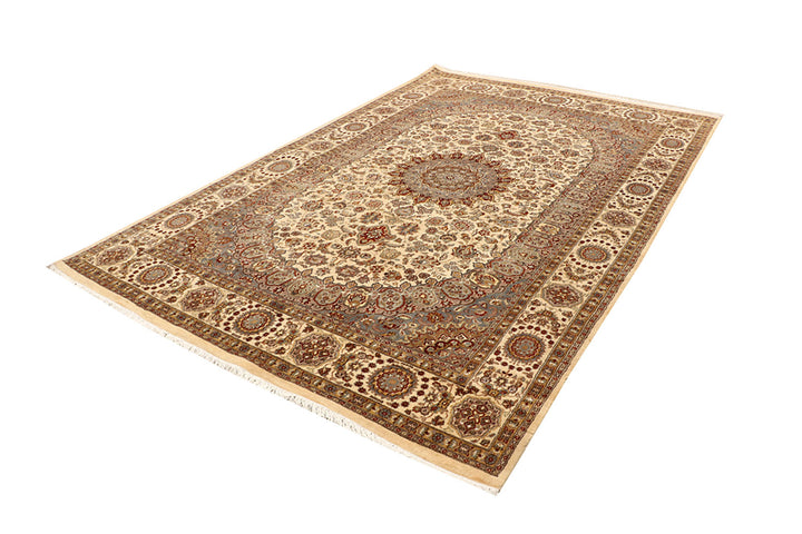 Bisque Isfahan 6' 6 x 9' 9 - No. 68488 - ALRUG Rug Store
