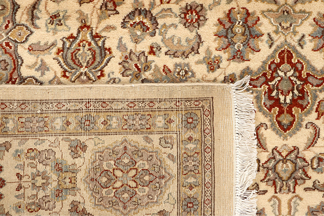 Bisque Isfahan 6' 6 x 9' 9 - No. 68488 - ALRUG Rug Store