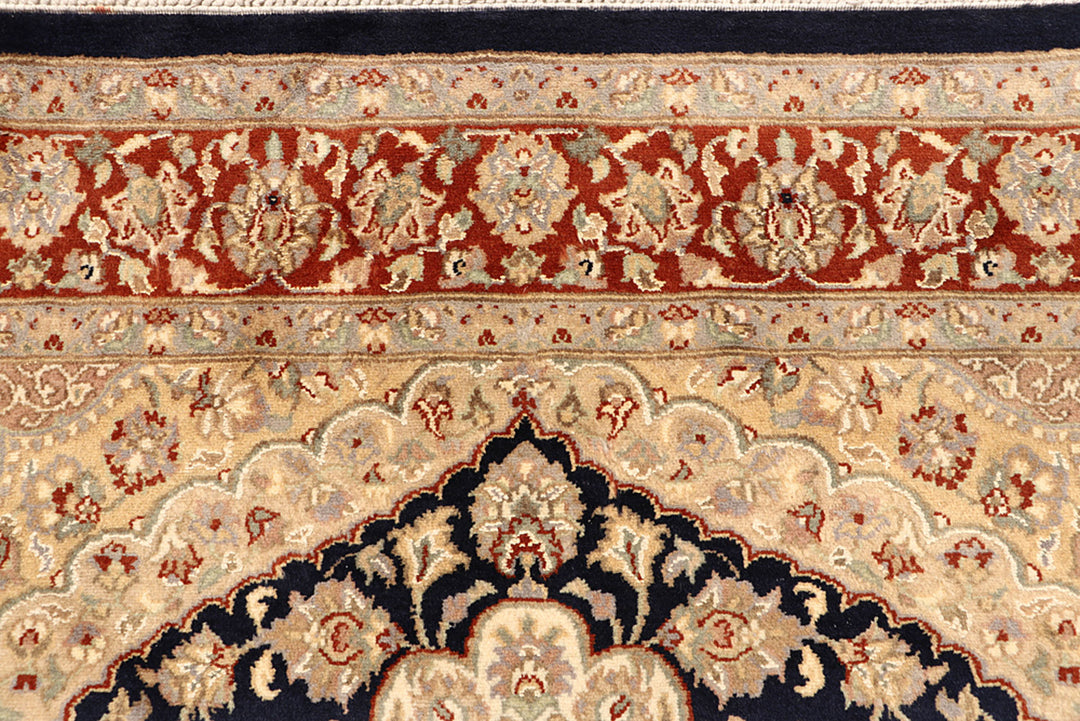 Black Isfahan 4' 7 x 7' 1 - No. 68497 - ALRUG Rug Store