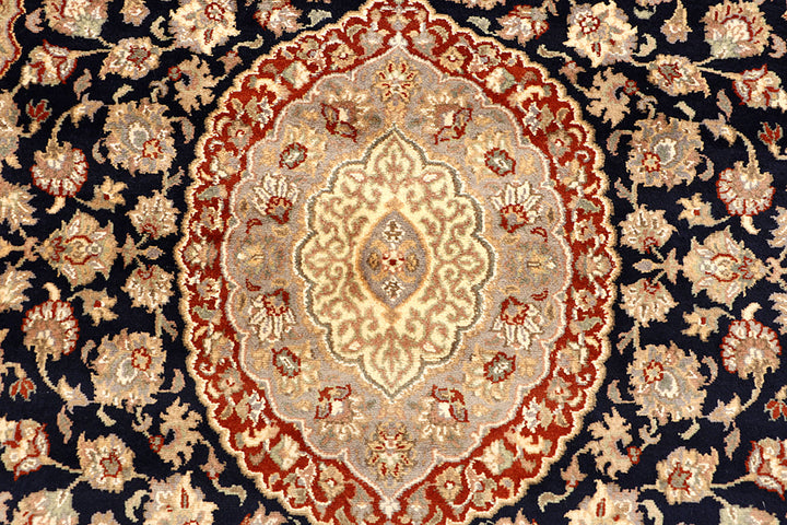 Black Isfahan 4' 7 x 7' 1 - No. 68497 - ALRUG Rug Store