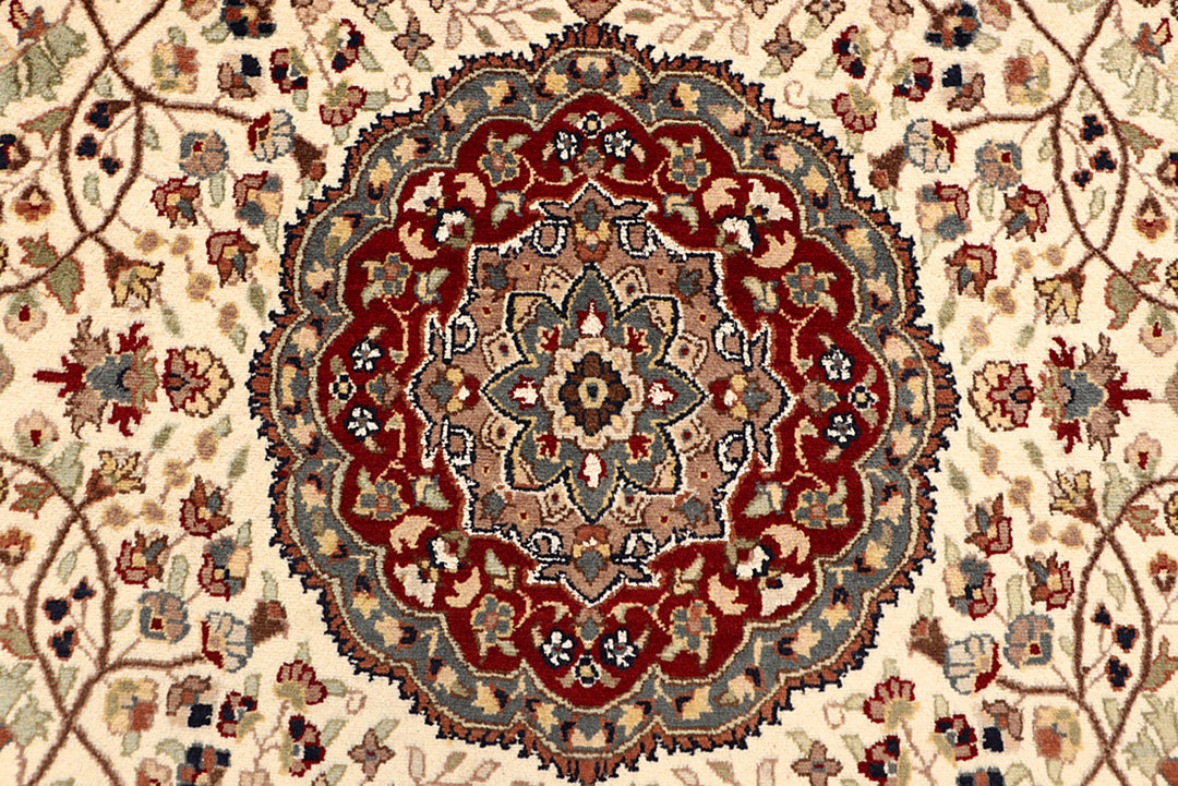 Blanched Almond Tree of Life 5' 1 x 7' 11 - No. 68500 - ALRUG Rug Store