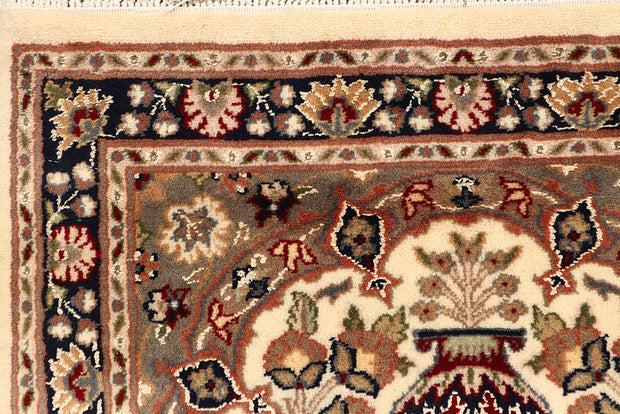 Blanched Almond Mahal 2' 7 x 10' 3 - No. 68519 - ALRUG Rug Store