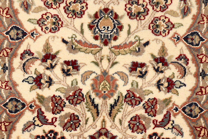 Blanched Almond Mahal 2' 7 x 10' 3 - No. 68519 - ALRUG Rug Store