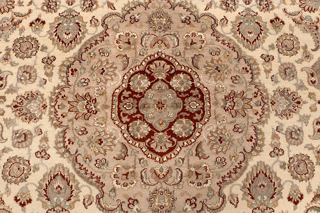 Blanched Almond Isfahan 8' 11 x 12' 4 - No. 68531 - ALRUG Rug Store