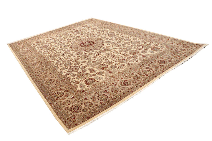 Blanched Almond Isfahan 8' 11 x 12' 4 - No. 68531 - ALRUG Rug Store