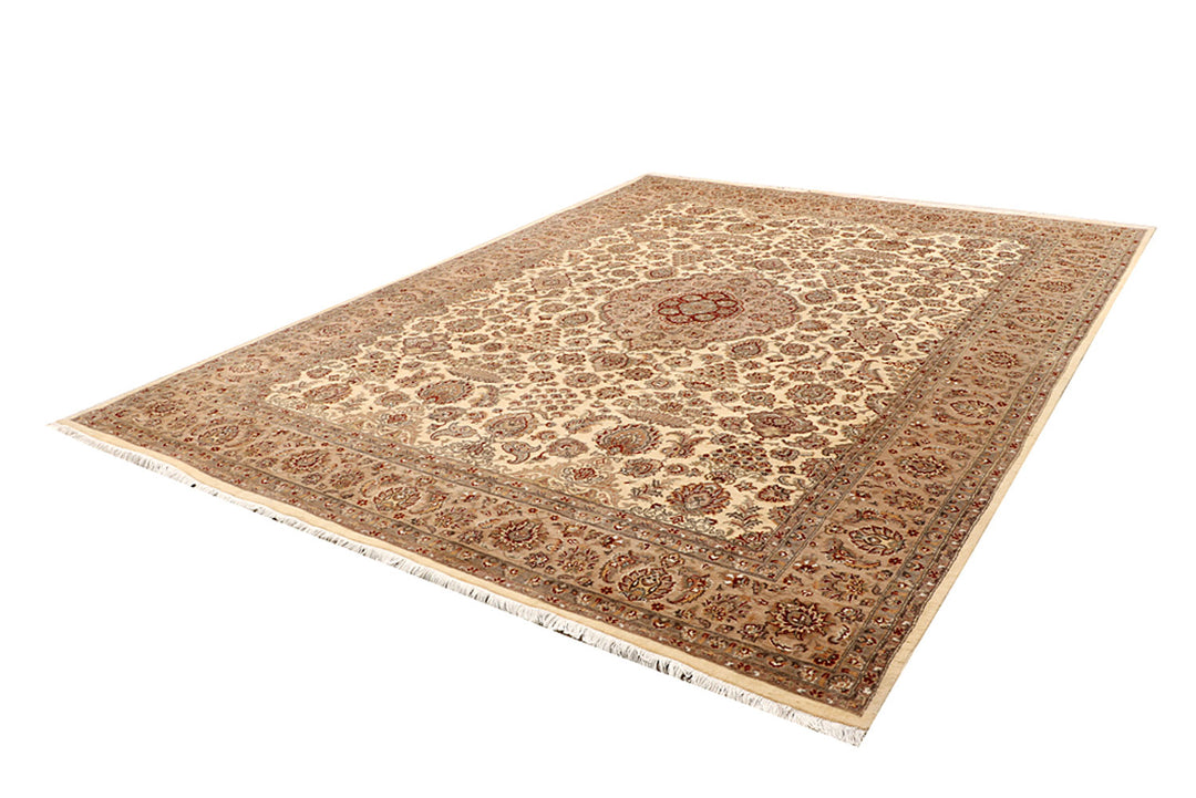 Blanched Almond Isfahan 9' 1 x 12' 2 - No. 68533 - ALRUG Rug Store