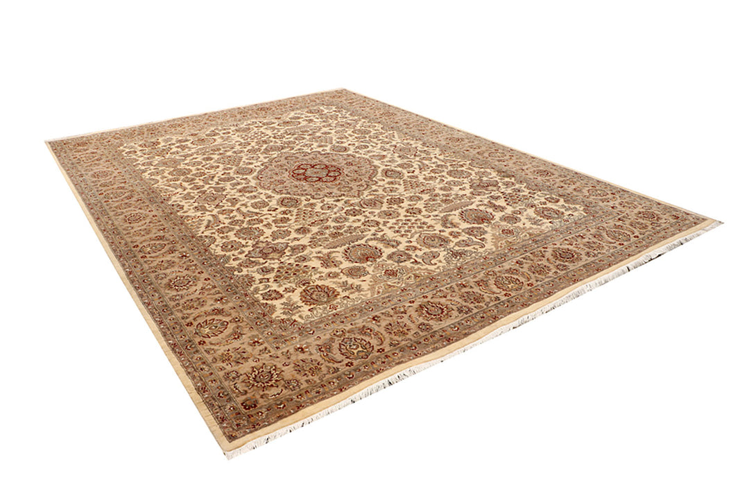 Blanched Almond Isfahan 9' 1 x 12' 2 - No. 68533 - ALRUG Rug Store