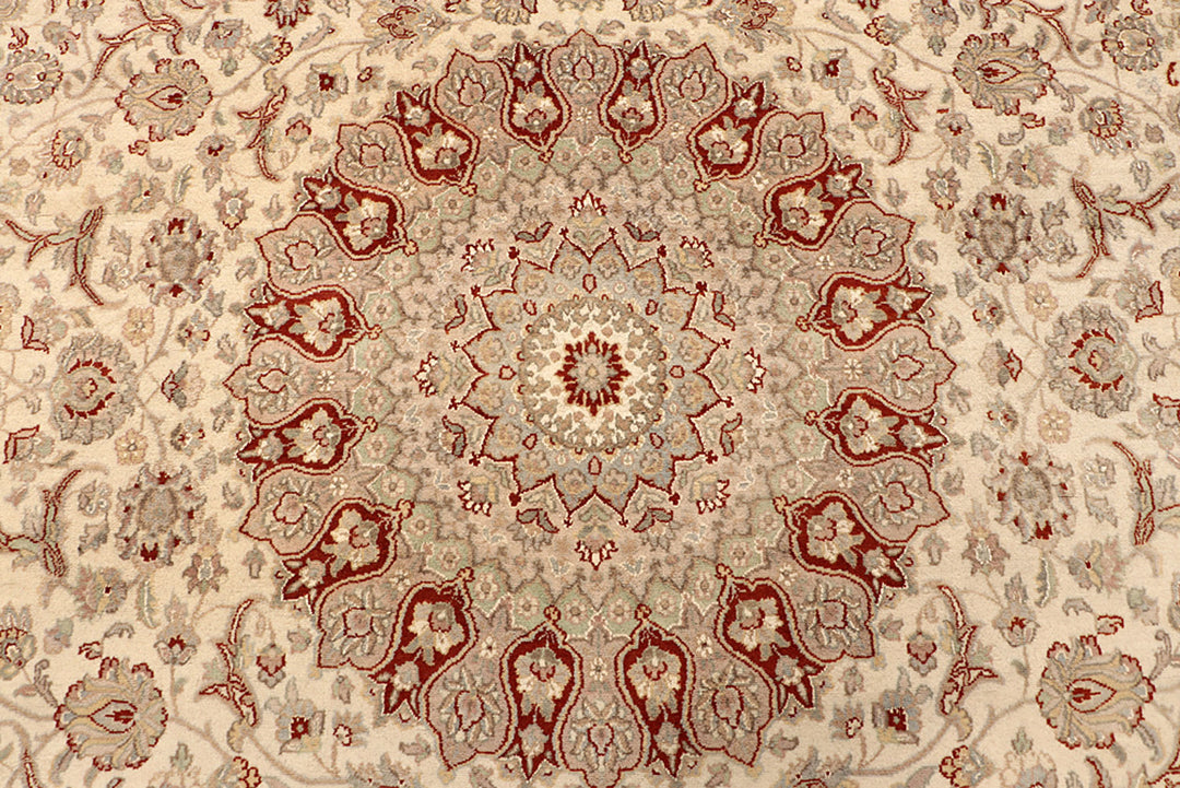 Blanched Almond Isfahan 8' 11 x 12' - No. 68536 - ALRUG Rug Store