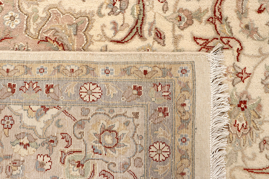 Blanched Almond Isfahan 8' 11 x 12' - No. 68536 - ALRUG Rug Store