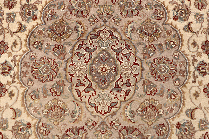 Blanched Almond Isfahan 8' 1 x 11' 2 - No. 68542 - ALRUG Rug Store