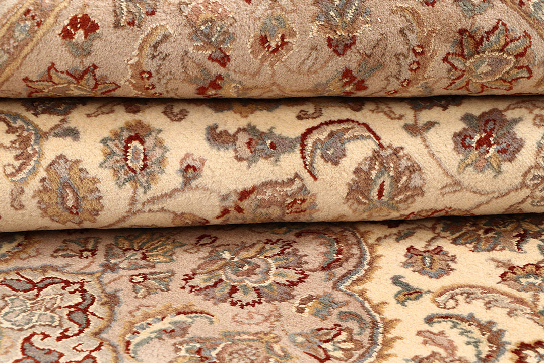 Blanched Almond Isfahan 8' 1 x 11' 2 - No. 68542 - ALRUG Rug Store