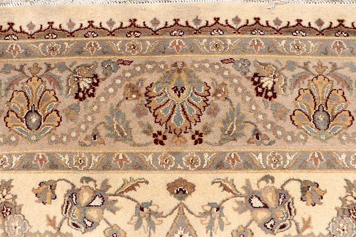 Blanched Almond Mahal 8' x 9' 9 - No. 68544 - ALRUG Rug Store