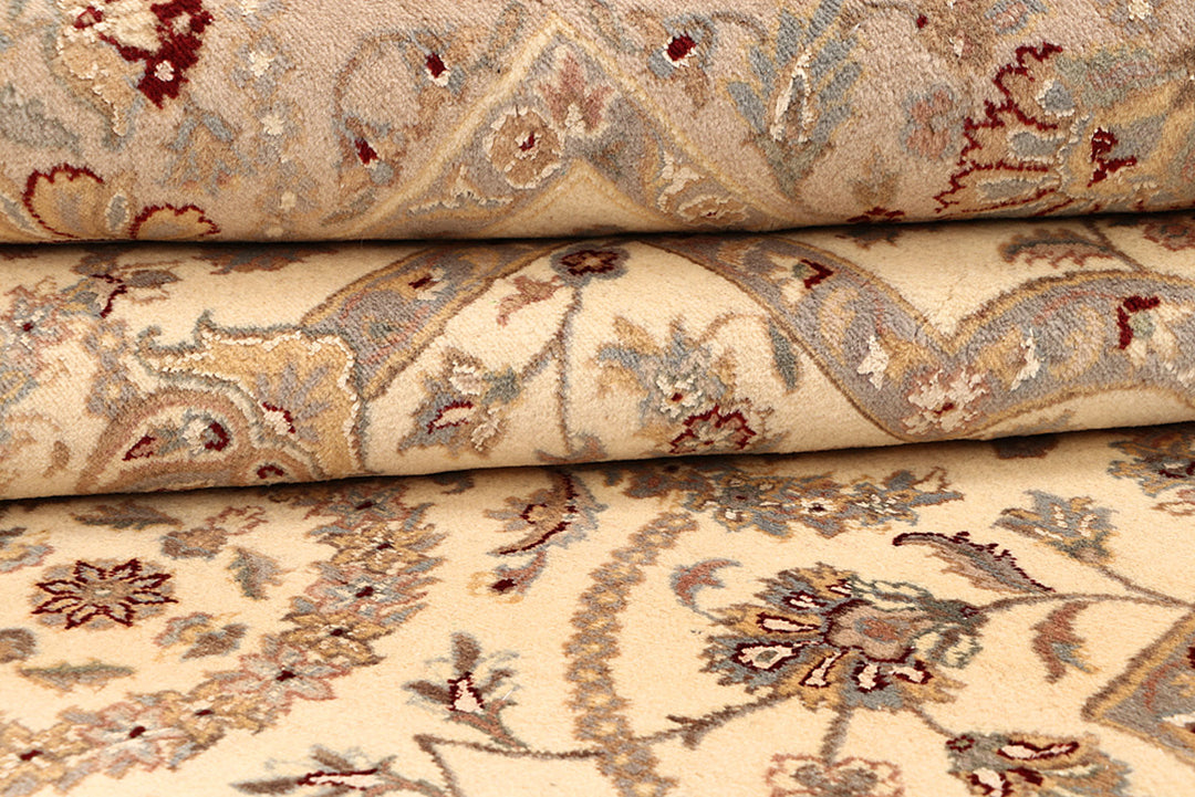 Blanched Almond Mahal 8' x 9' 9 - No. 68544 - ALRUG Rug Store