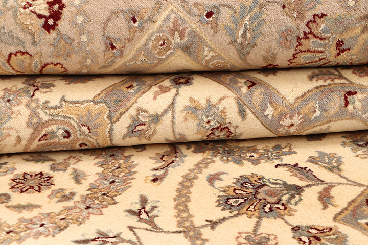 Blanched Almond Mahal 8' x 9' 9 - No. 68544 - ALRUG Rug Store