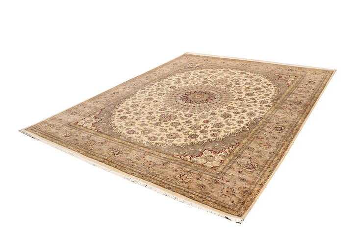 Blanched Almond Isfahan 7' 11 x 10' 2 - No. 68546 - ALRUG Rug Store