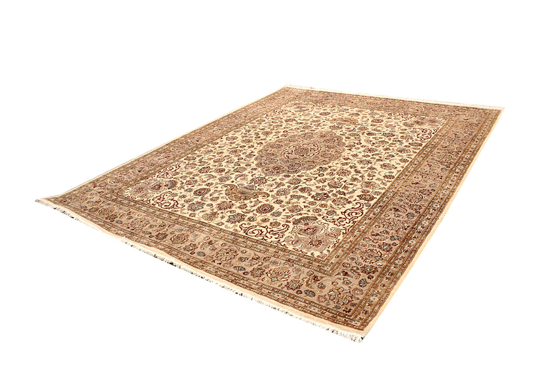Blanched Almond Isfahan 7' 11 x 10' 1 - No. 68552 - ALRUG Rug Store