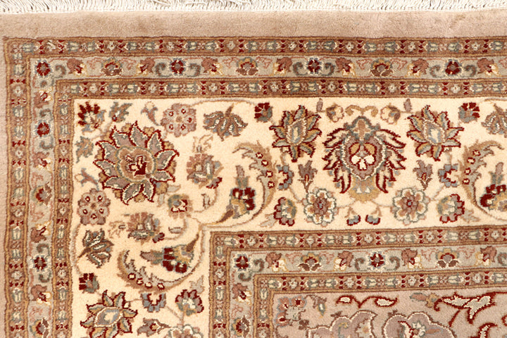 Peach Puff Isfahan 7' 11 x 10' 3 - No. 68563 - ALRUG Rug Store