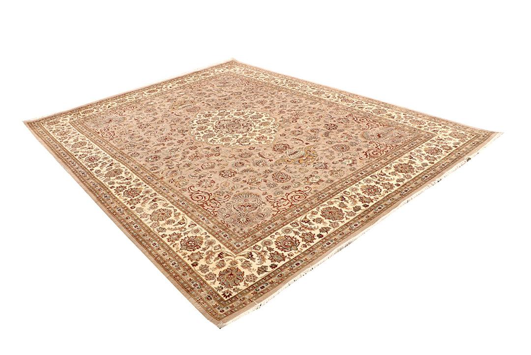 Peach Puff Isfahan 7' 11 x 10' 3 - No. 68563 - ALRUG Rug Store