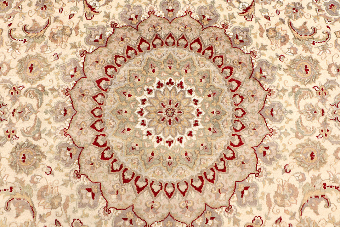 Blanched Almond Kashan 8' x 10' 3 - No. 68567 - ALRUG Rug Store