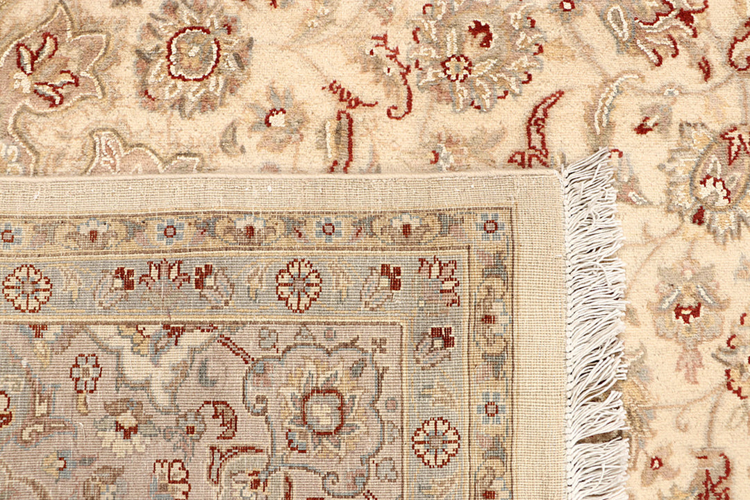 Blanched Almond Isfahan 8' 1 x 10' 2 - No. 68569 - ALRUG Rug Store