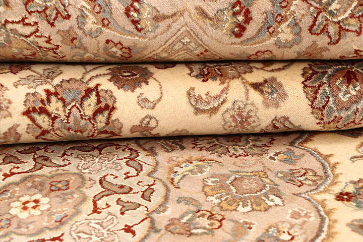 Blanched Almond Isfahan 7' 9 x 10' 1 - No. 68572 - ALRUG Rug Store