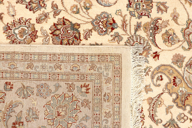 Blanched Almond Isfahan 7' 9 x 10' 1 - No. 68572 - ALRUG Rug Store