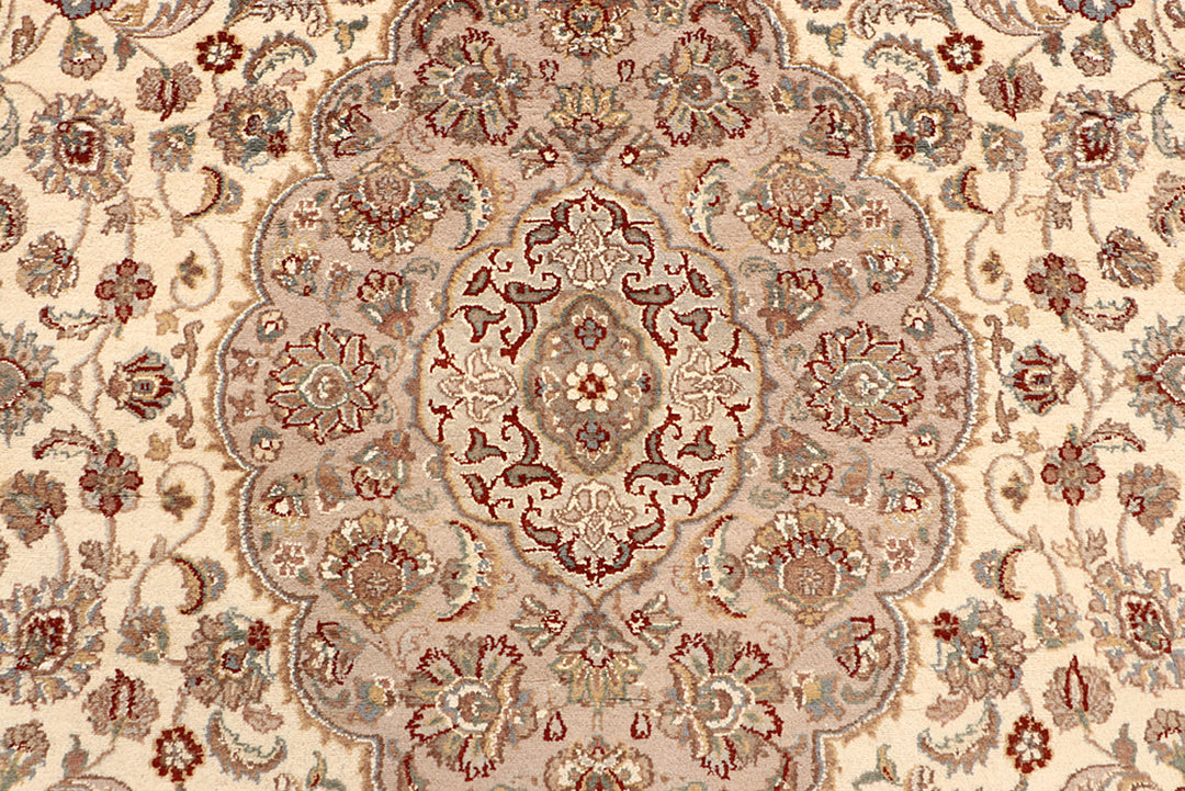 Cornsilk Isfahan 7' 11 x 10' 8 - No. 68575 - ALRUG Rug Store